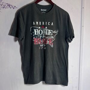 Academy Graphic T-Shirt with Patriotic Design size L.